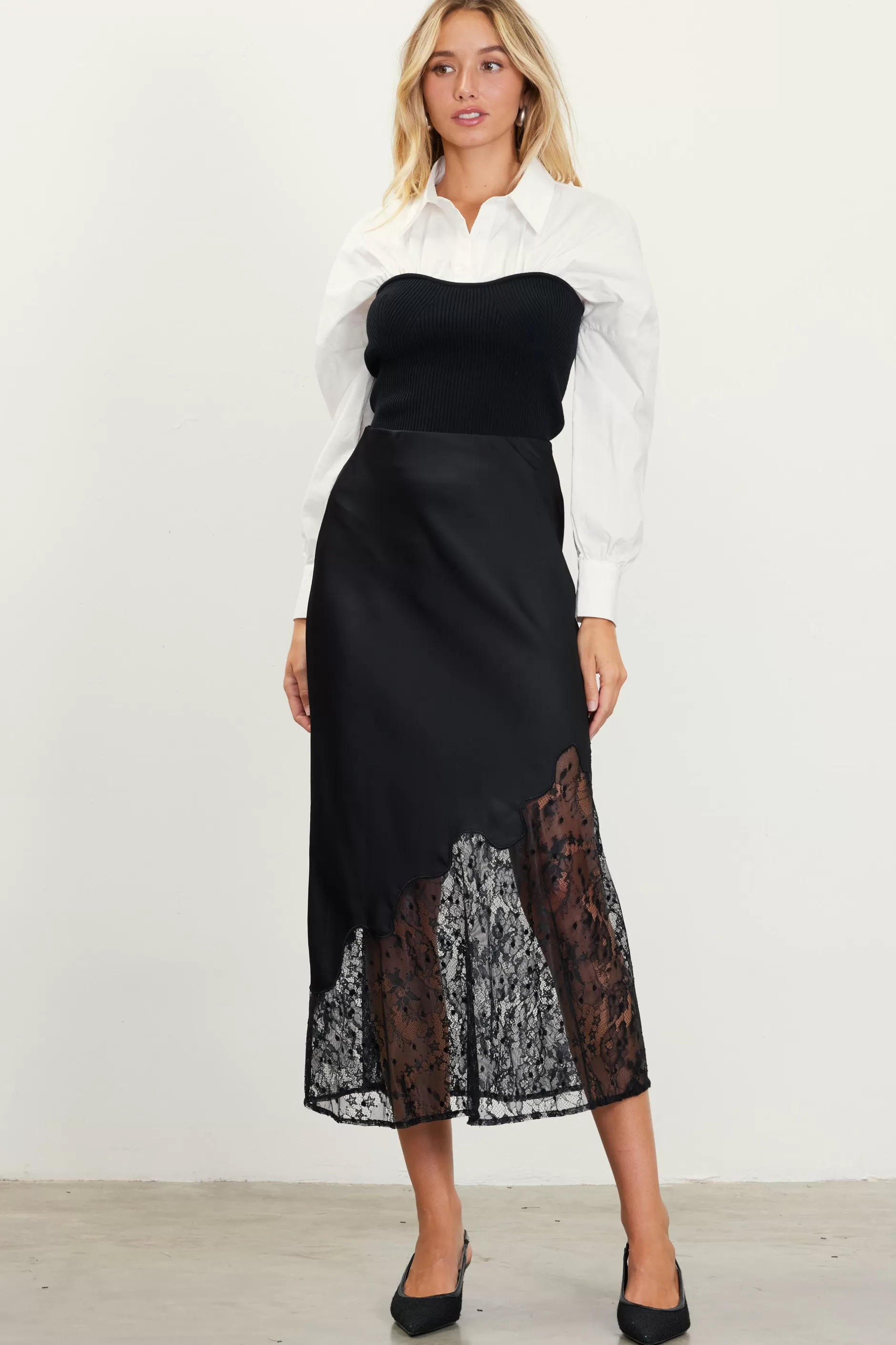 SKIES ARE BLUE Asymmetrical Lace Satin Skirt