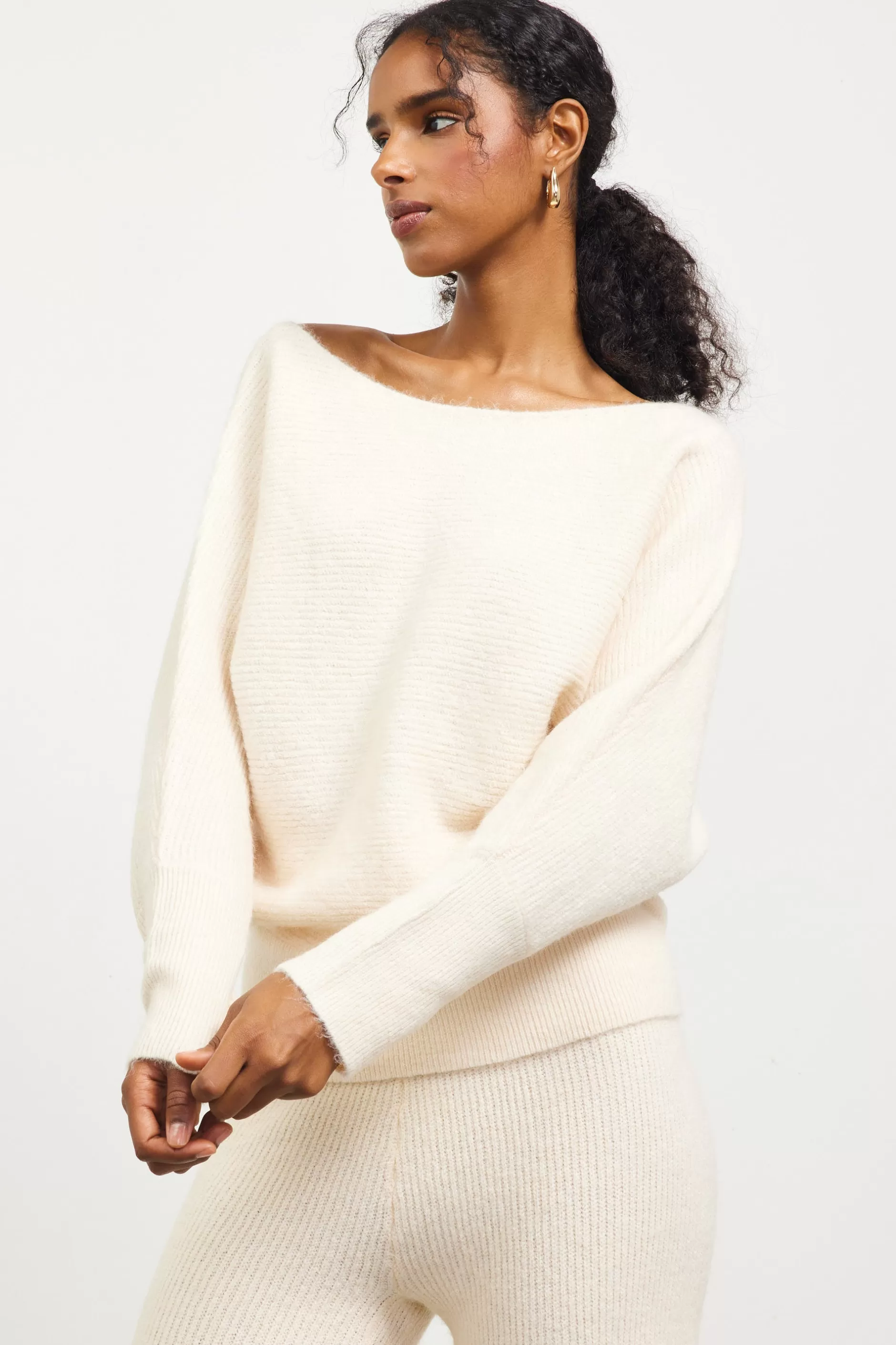 SKIES ARE BLUE Boatneck Ribbed Knit Sweater