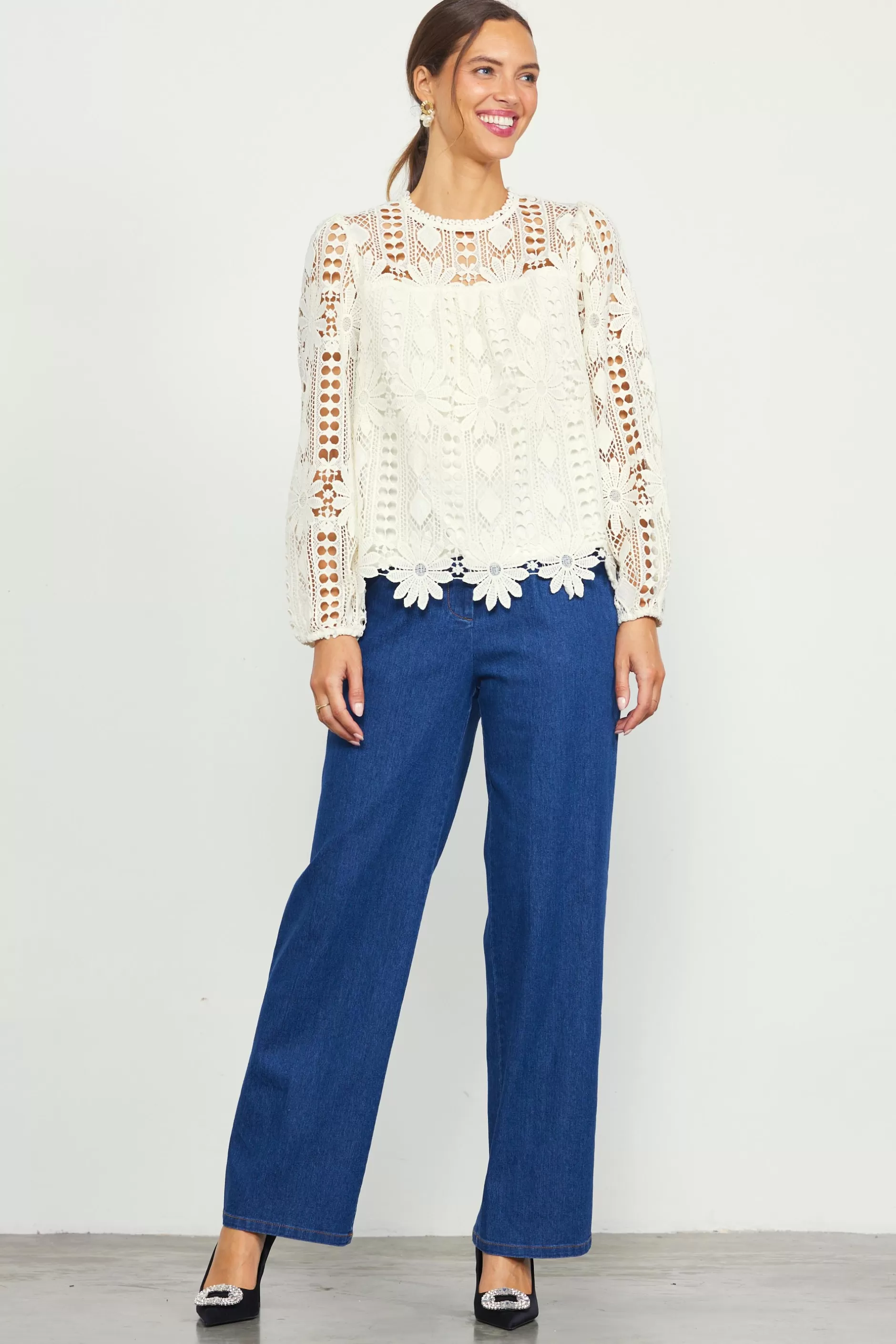 SKIES ARE BLUE Eyelet Lace Longsleeve Blouse