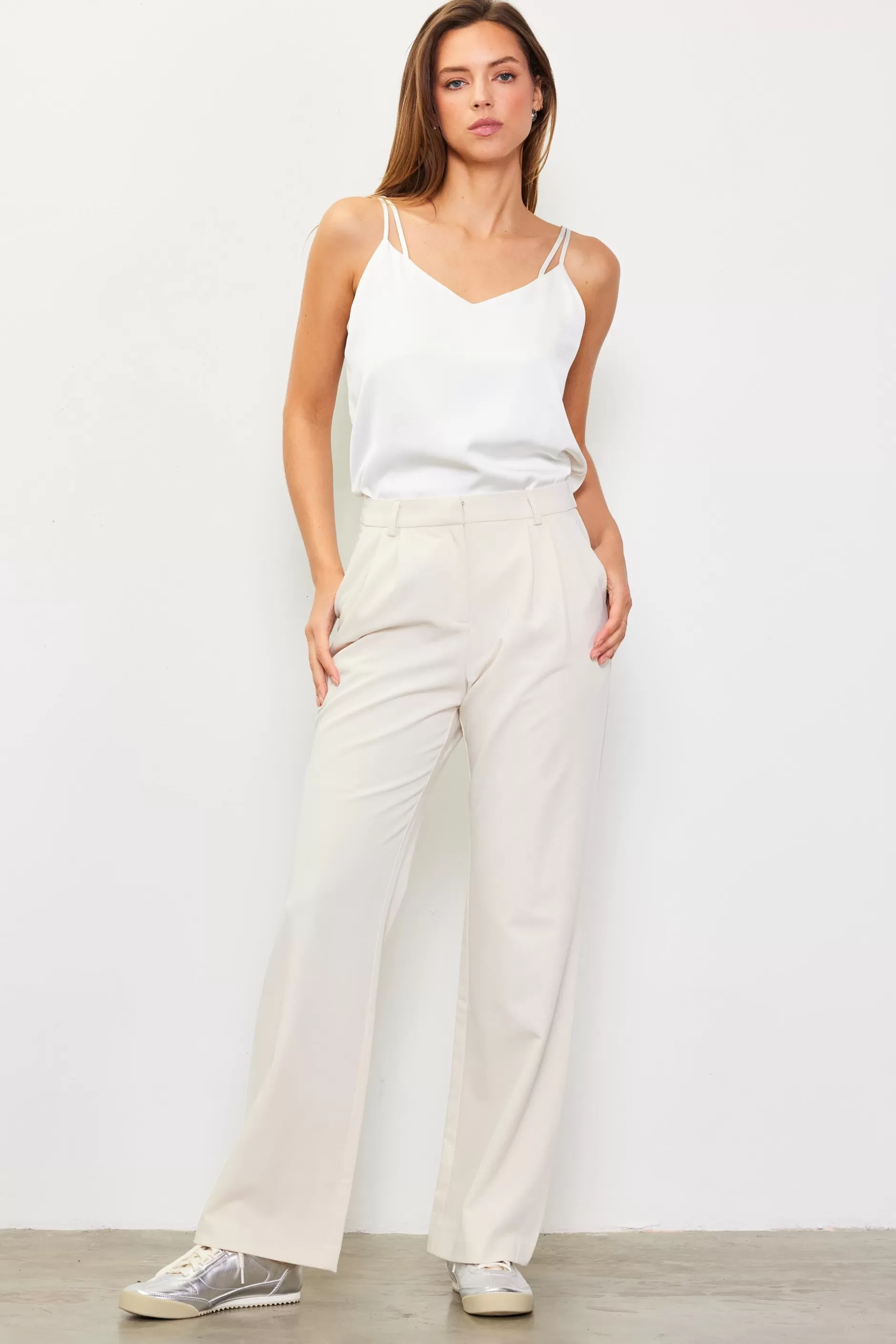 SKIES ARE BLUE Front Pleat Wide Leg Trousers