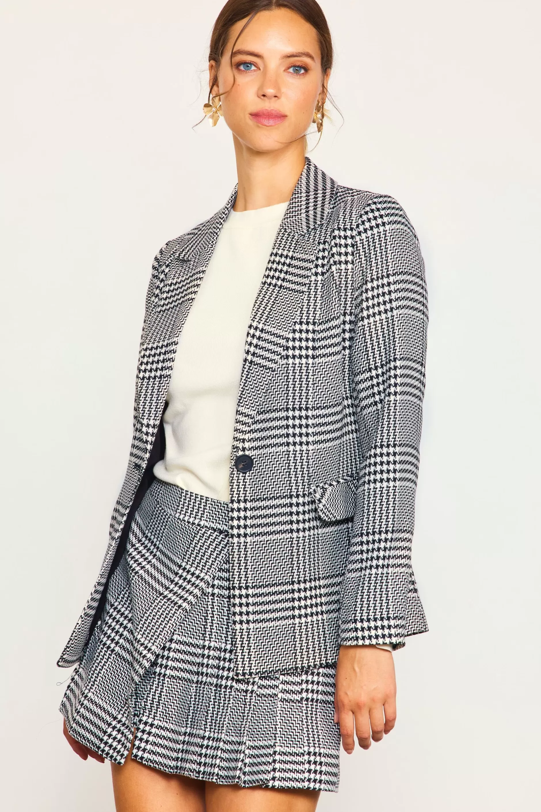 SKIES ARE BLUE Houndstooth Tailored Blazer