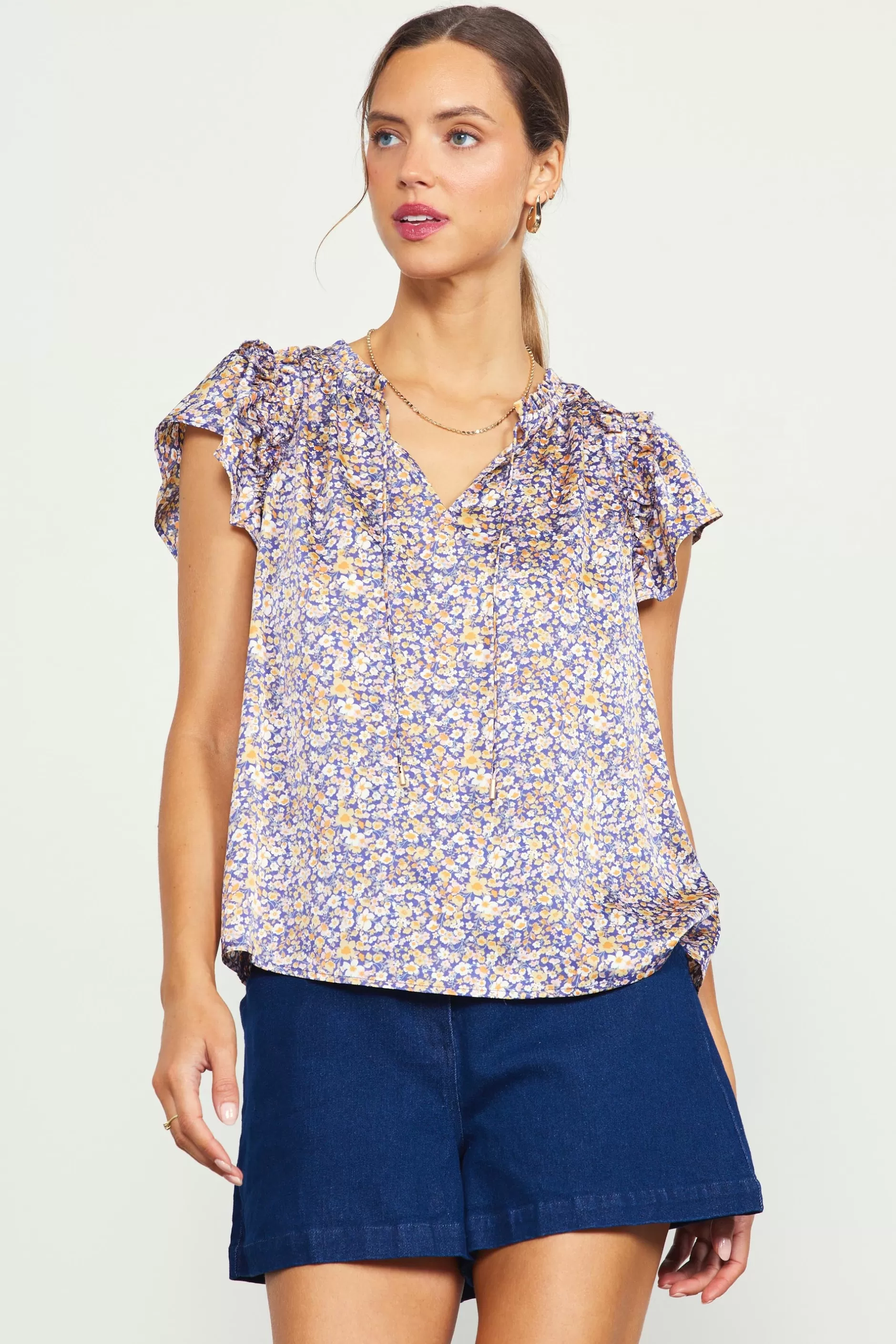 SKIES ARE BLUE Indira Floral Print Split Neck Top