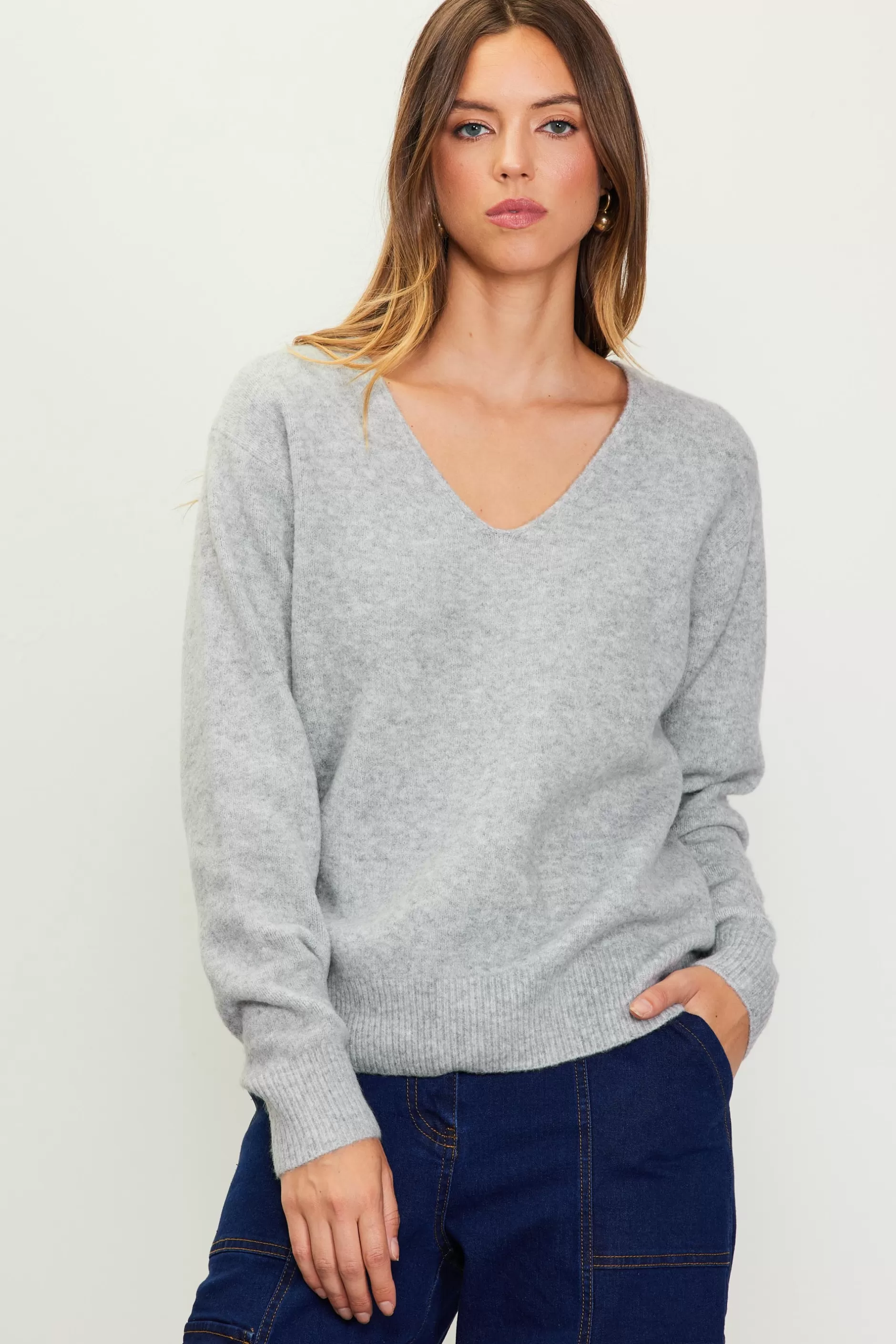 SKIES ARE BLUE Longsleeve V Neck Sweater