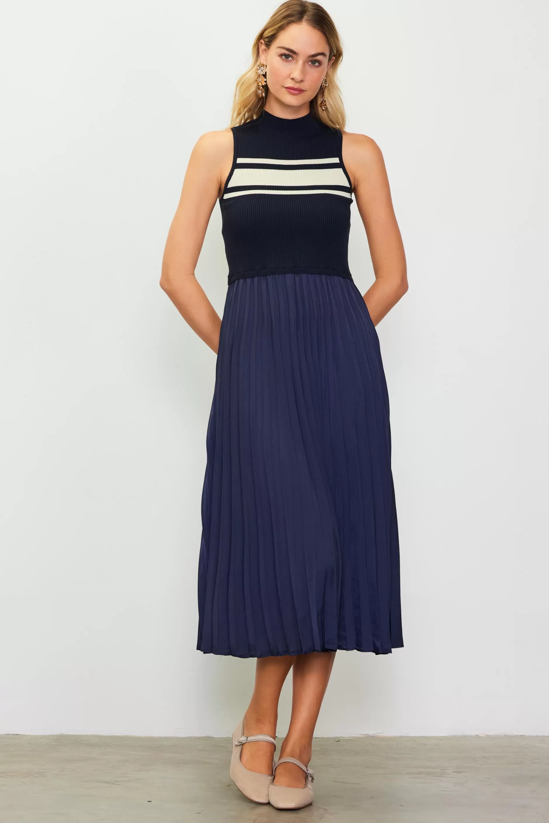 SKIES ARE BLUE Mixed Media Pleated Midi Dress