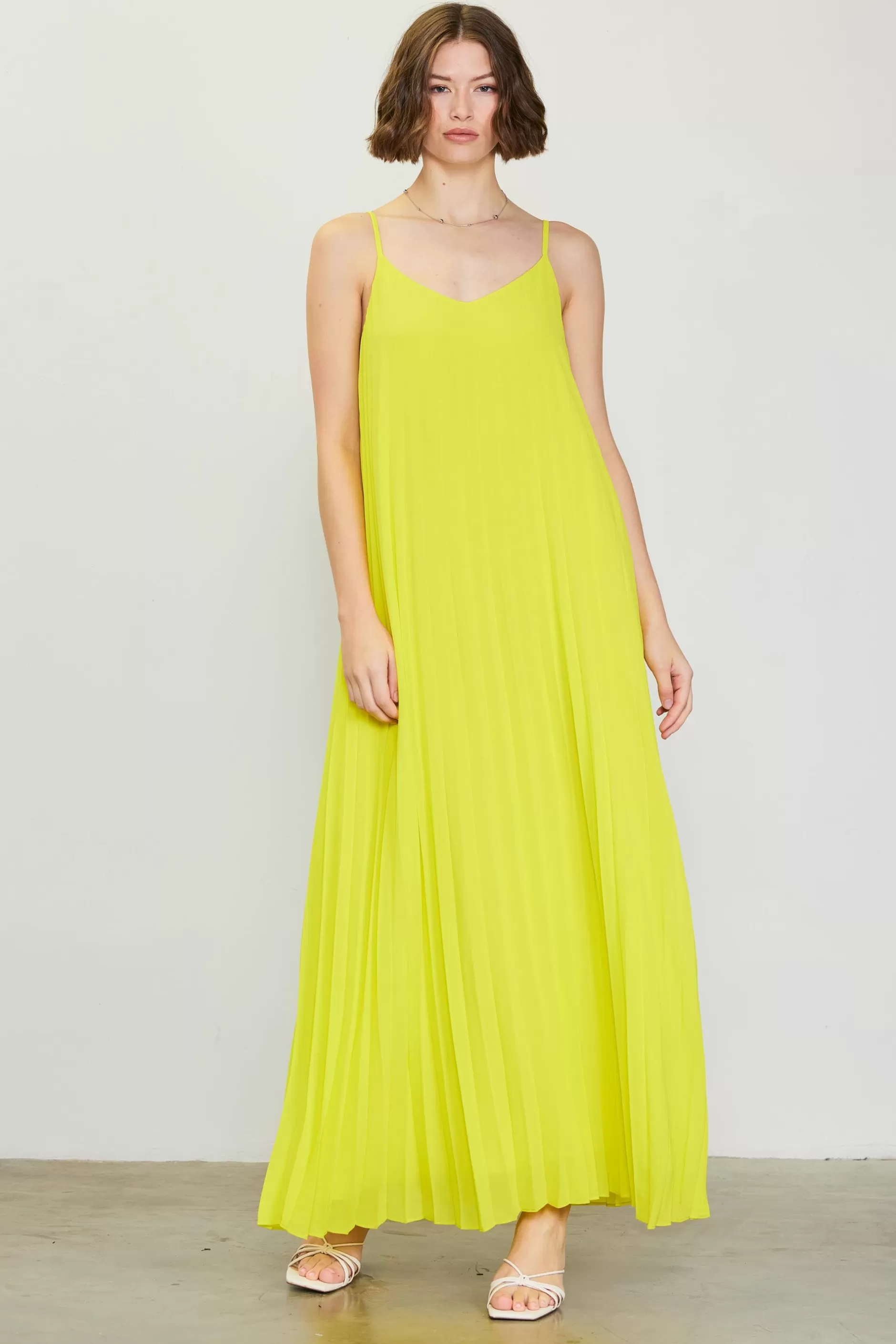 SKIES ARE BLUE Pleated Maxi Dress