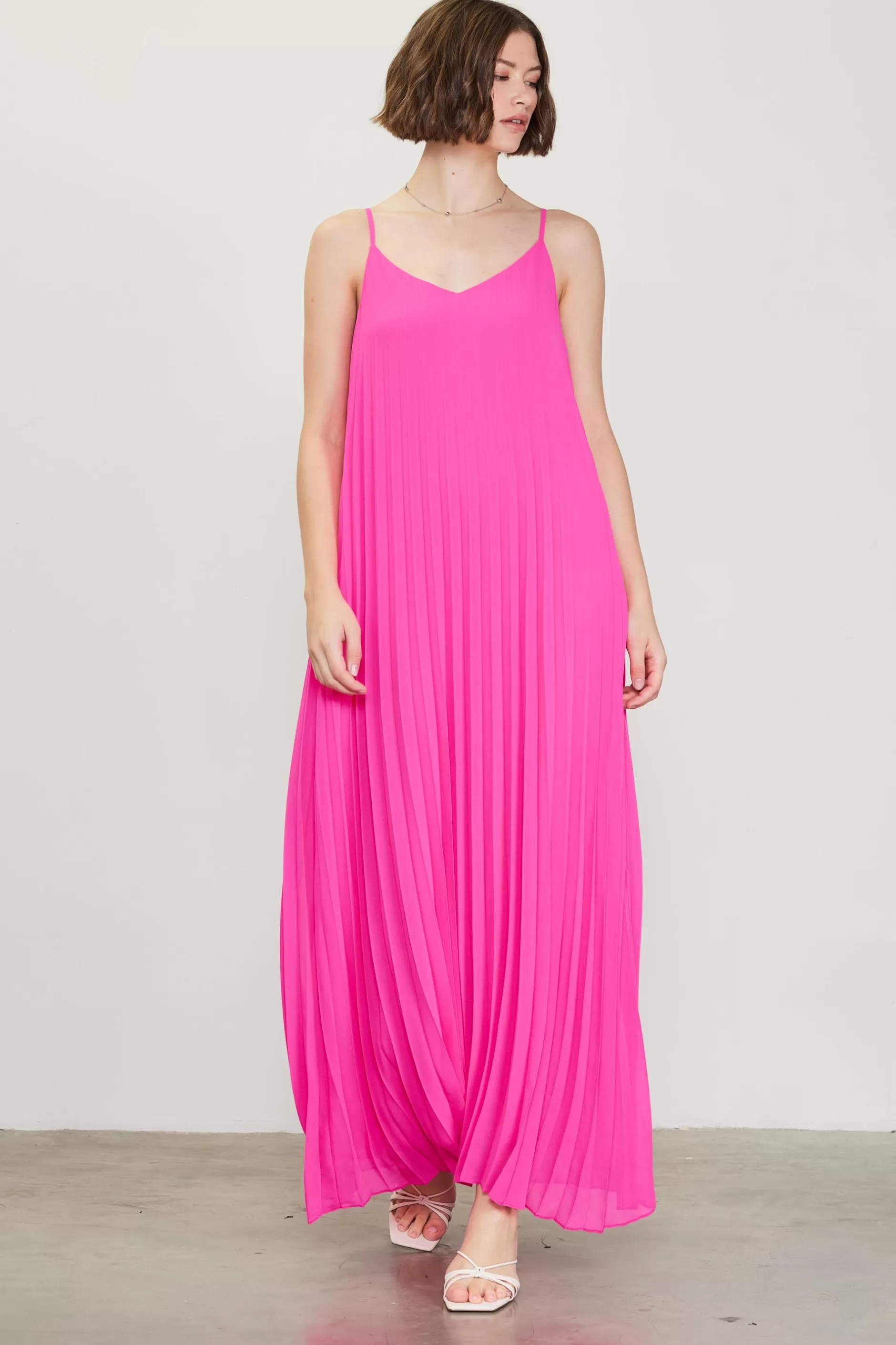 SKIES ARE BLUE Pleated Maxi Dress