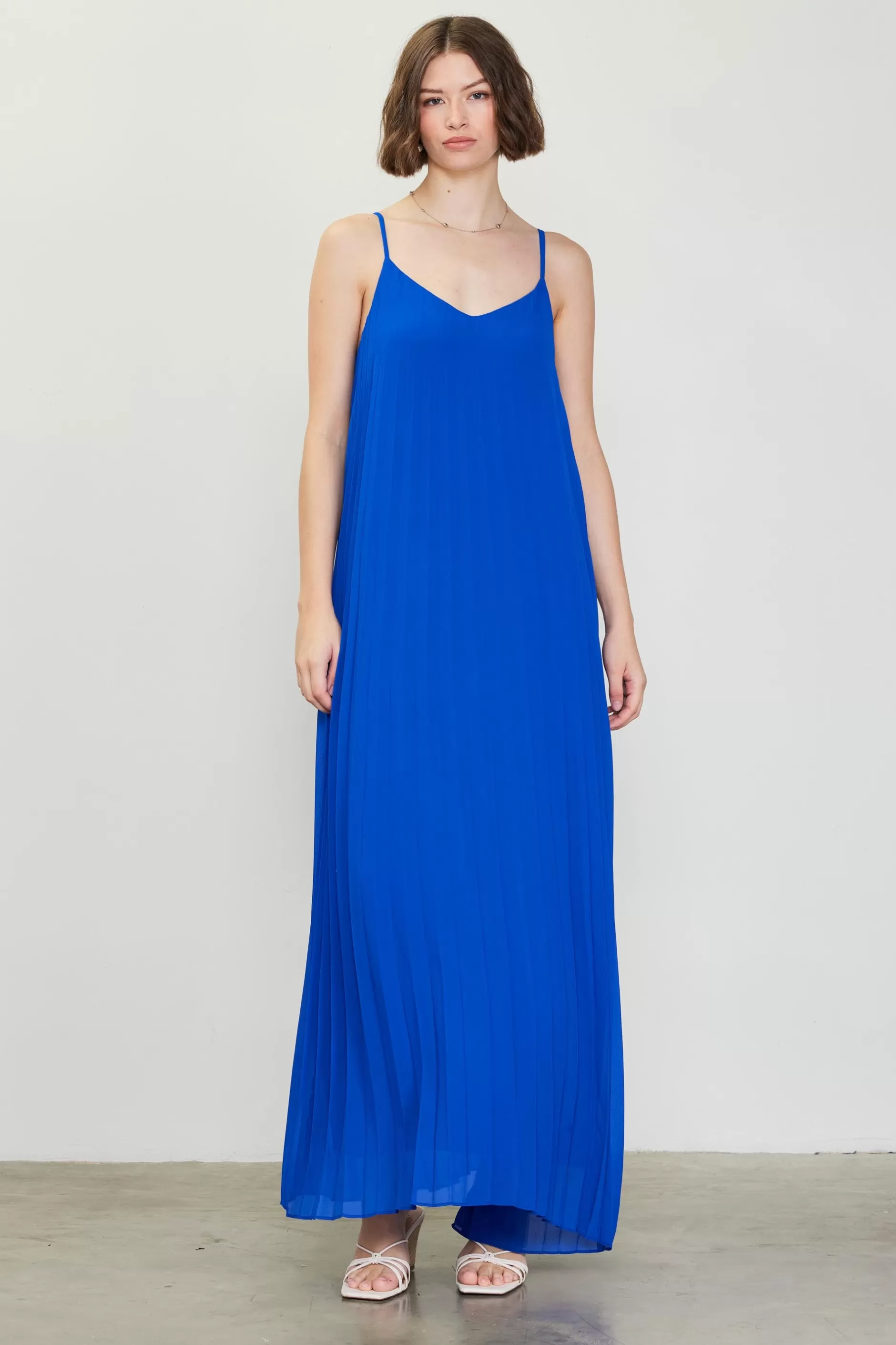 SKIES ARE BLUE Pleated Maxi Dress