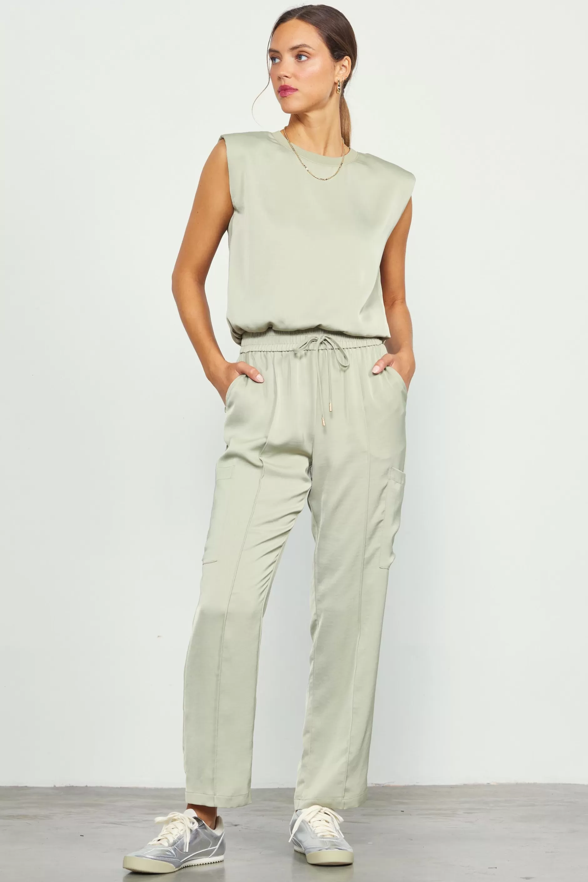 SKIES ARE BLUE Relaxed Utility Pintucked Pants