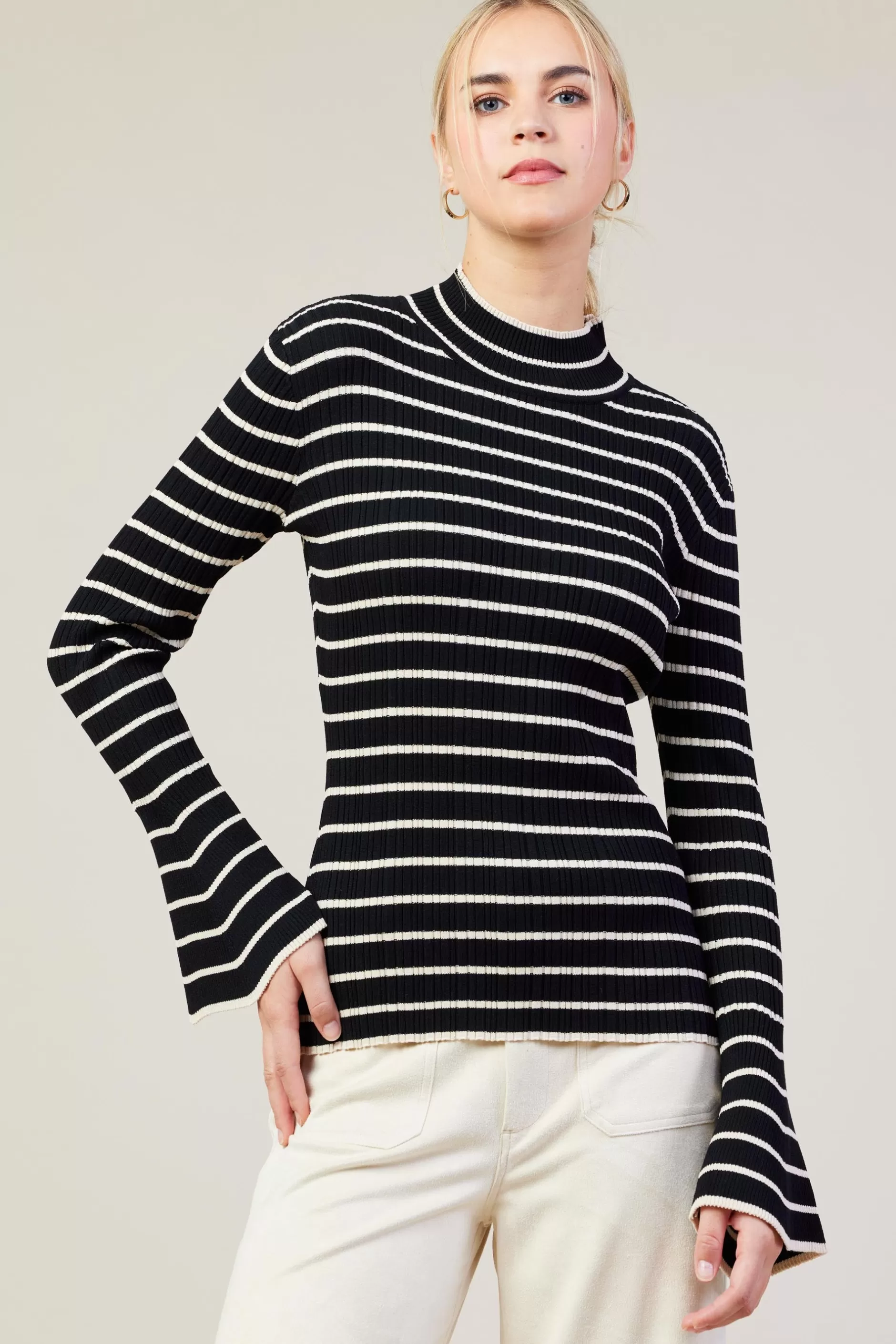 SKIES ARE BLUE Ribbed Flared Longsleeve Top