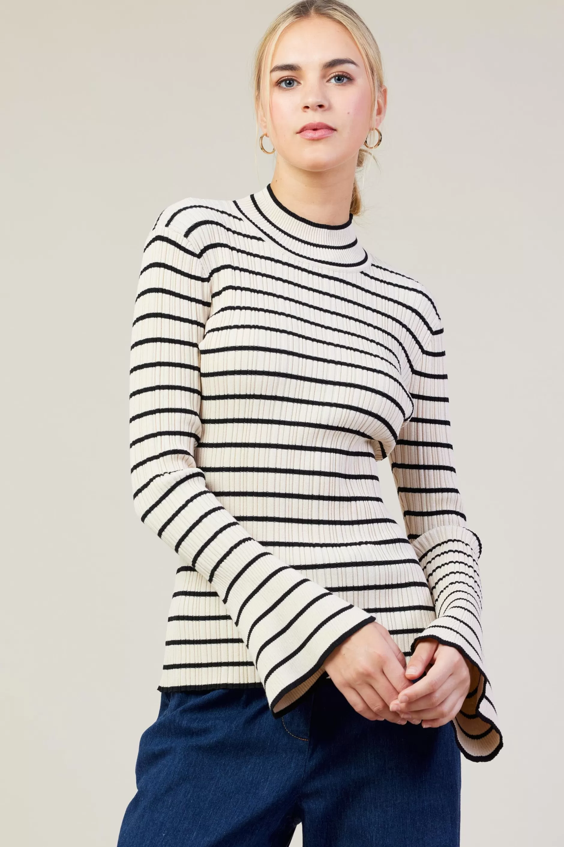 SKIES ARE BLUE Ribbed Flared Longsleeve Top