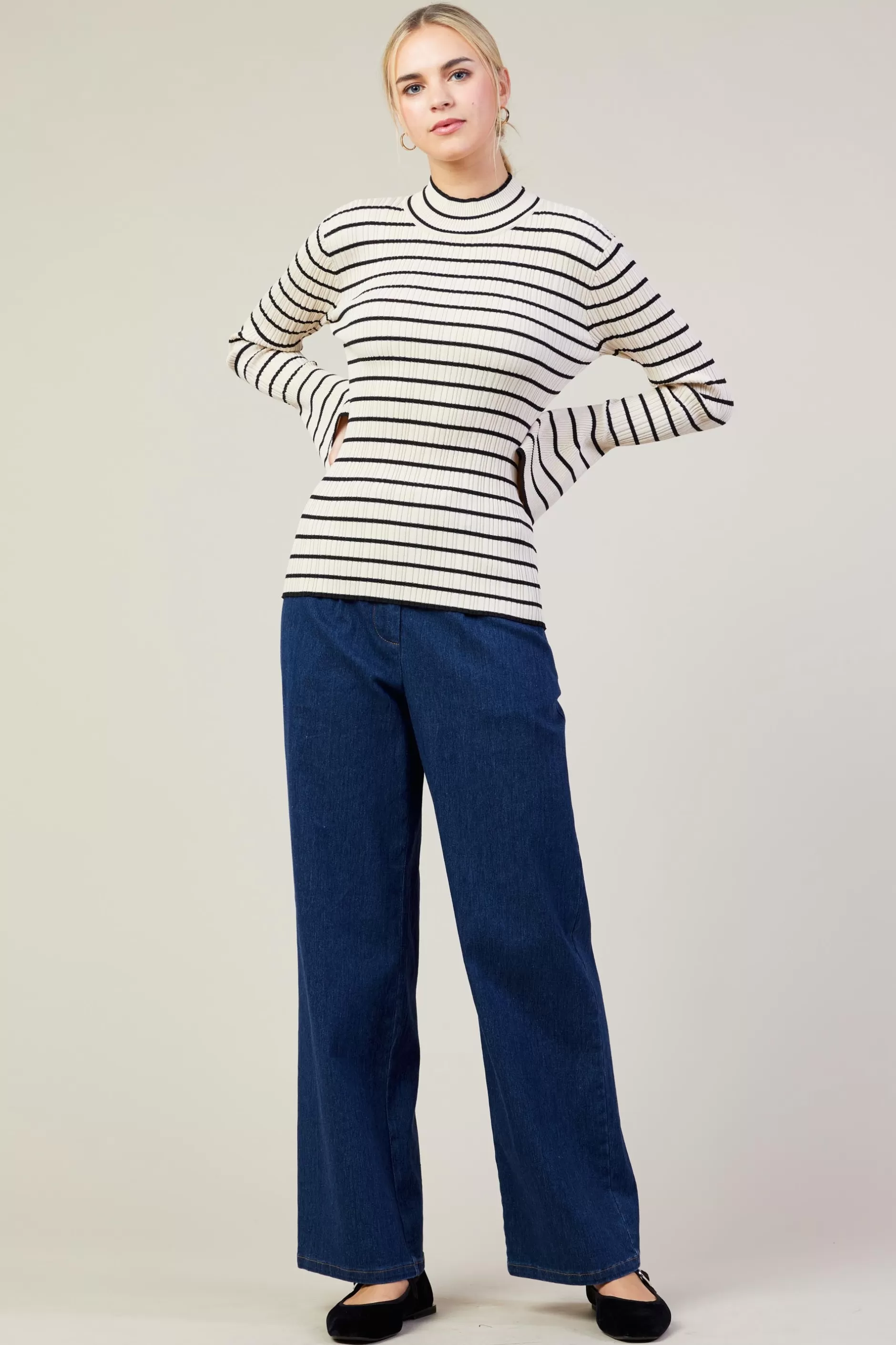 SKIES ARE BLUE Ribbed Flared Longsleeve Top