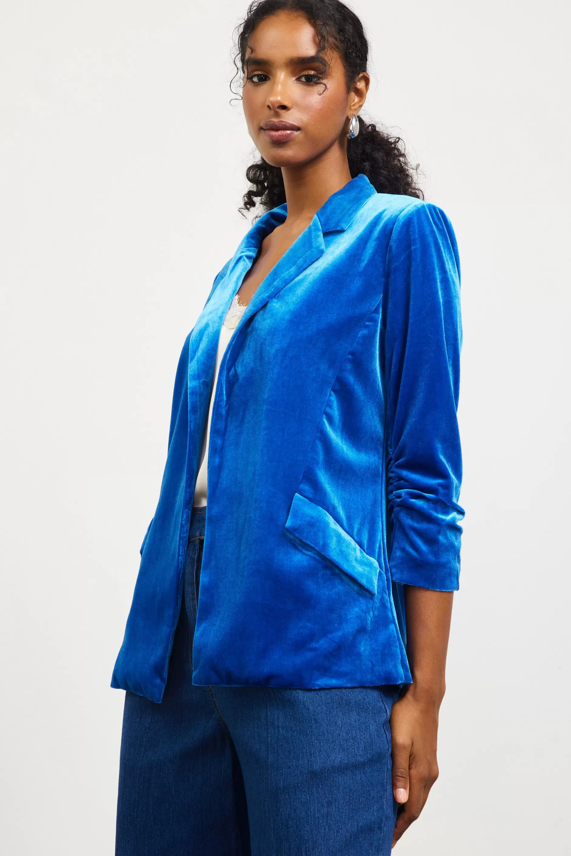 SKIES ARE BLUE Ruched Velvet Blazer