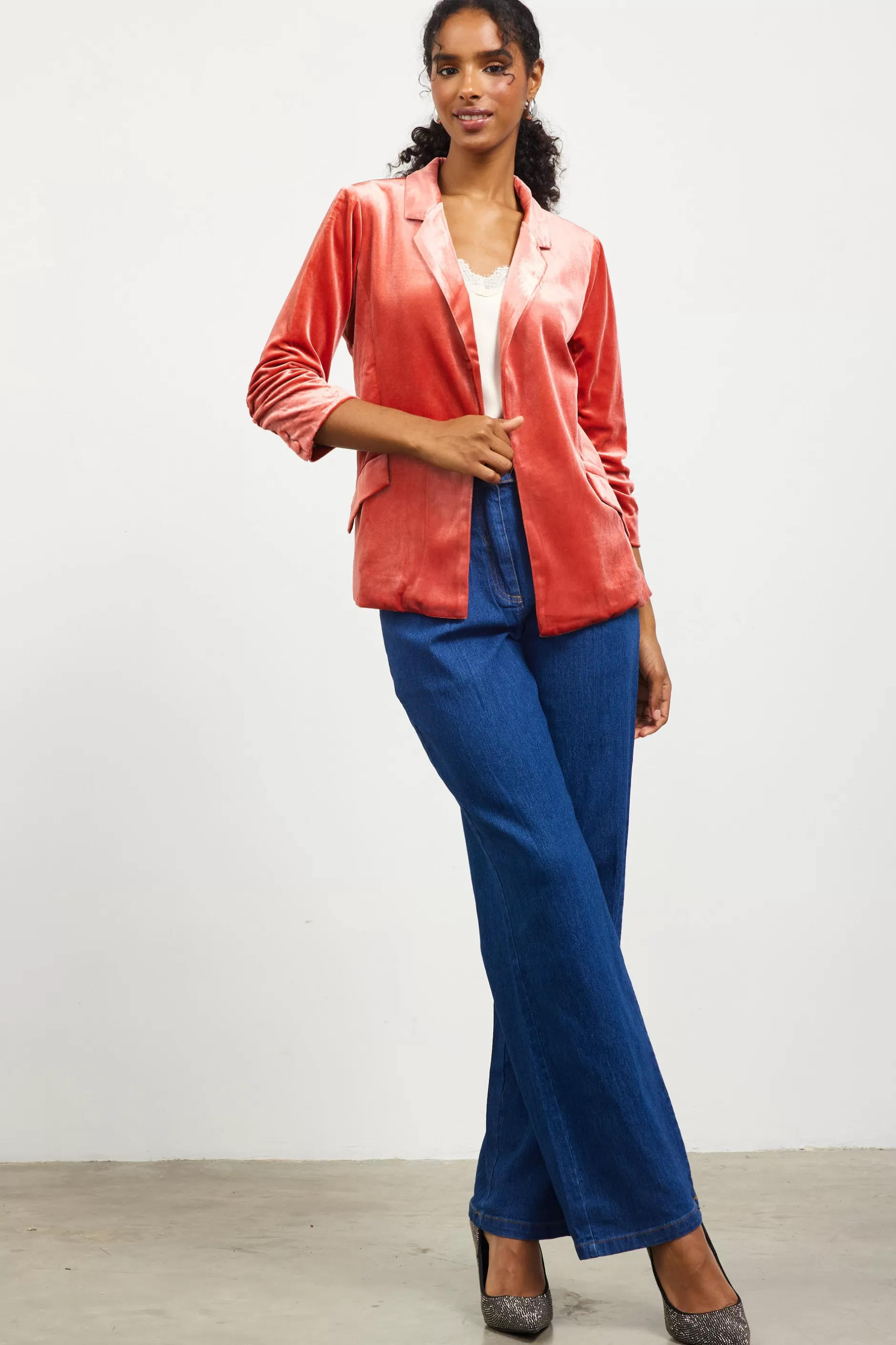 SKIES ARE BLUE Ruched Velvet Blazer