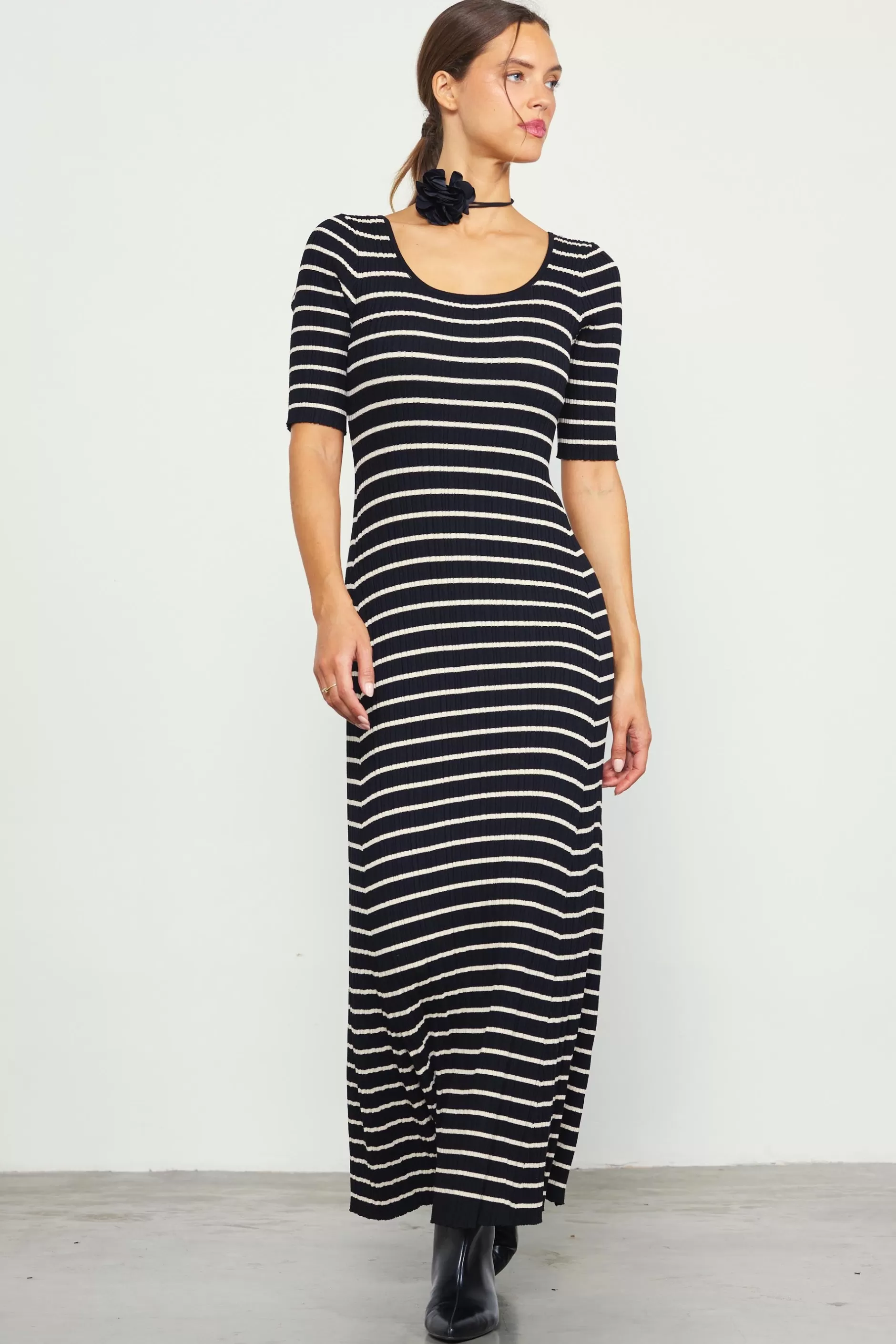 SKIES ARE BLUE Short Sleeve Striped Knit Maxi Dress