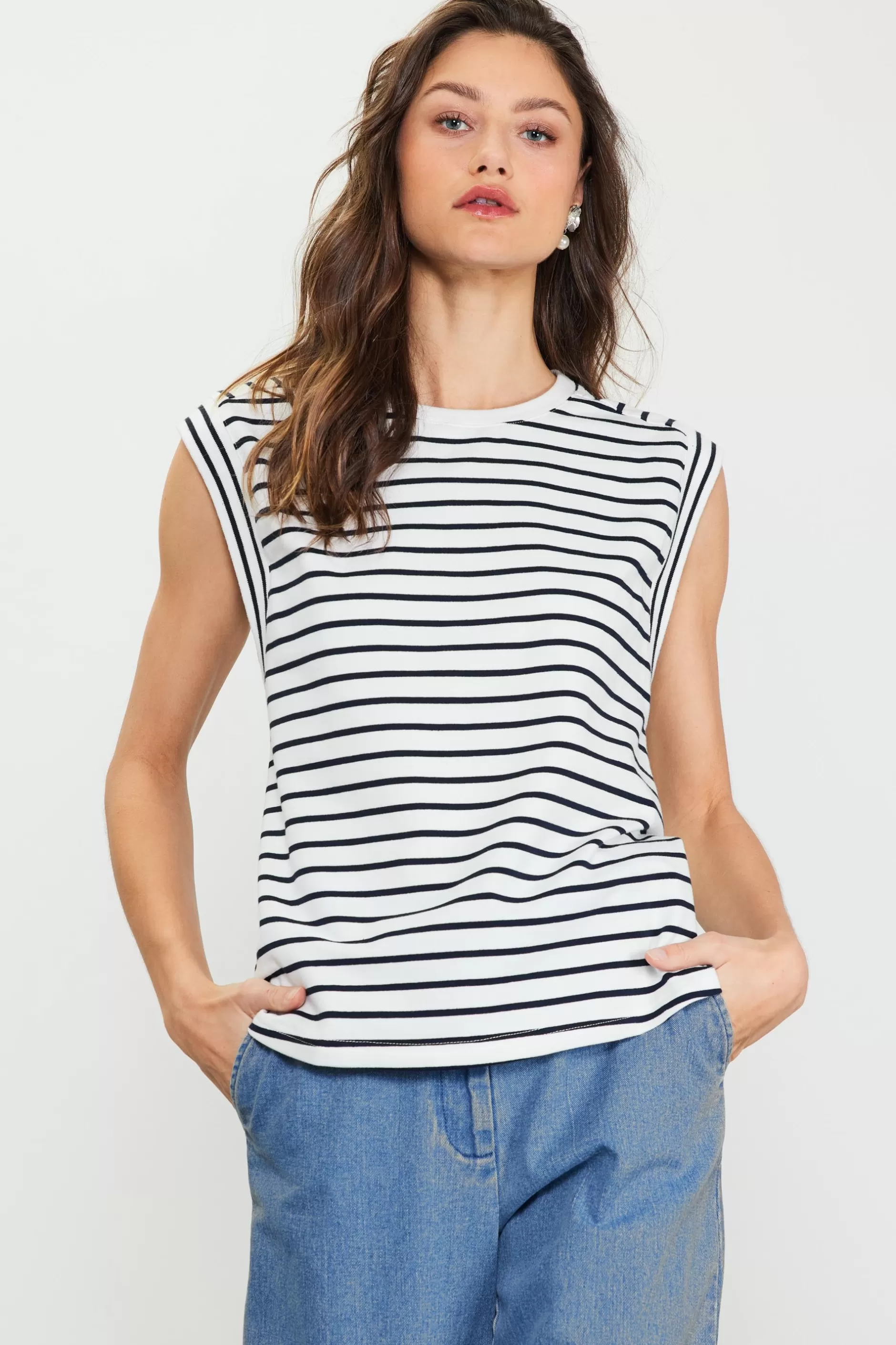 SKIES ARE BLUE Striped Sleeveless Rib Top