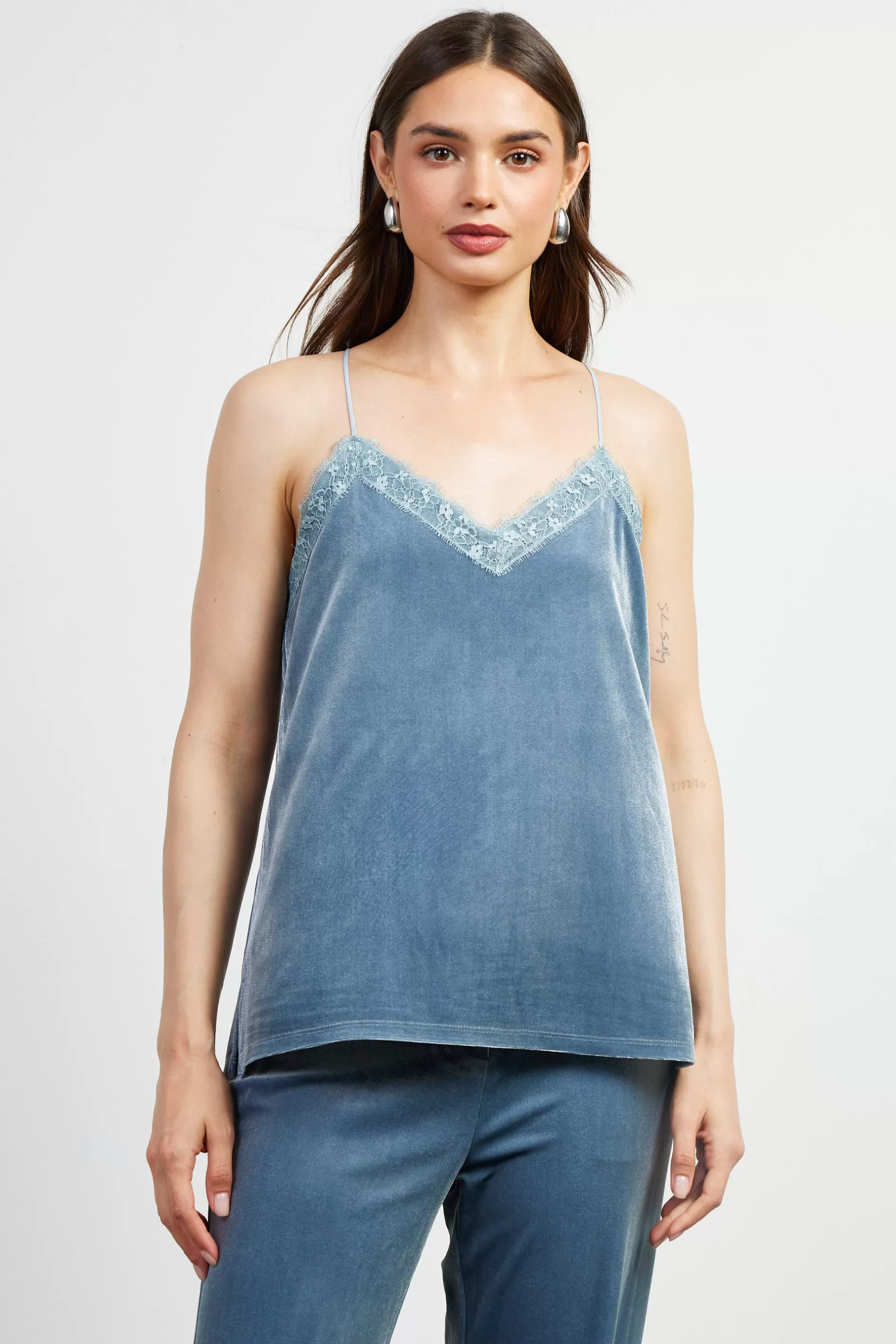 SKIES ARE BLUE Velvet Lace Detail Cami